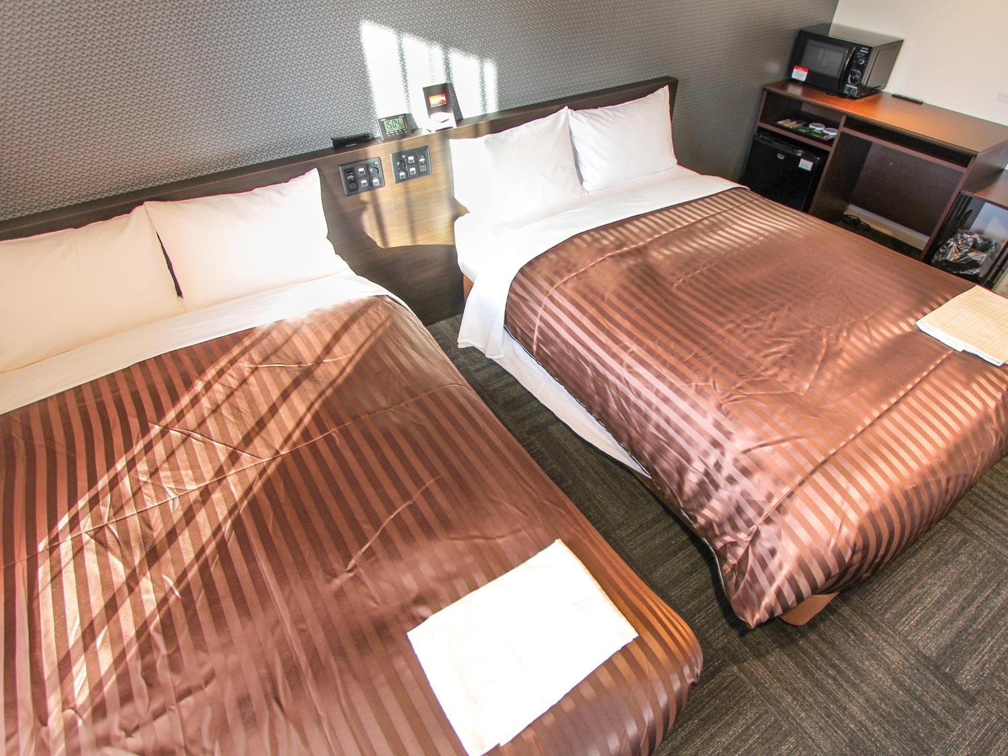 Hotel Livemax Osaka Kadoma Buitenkant foto